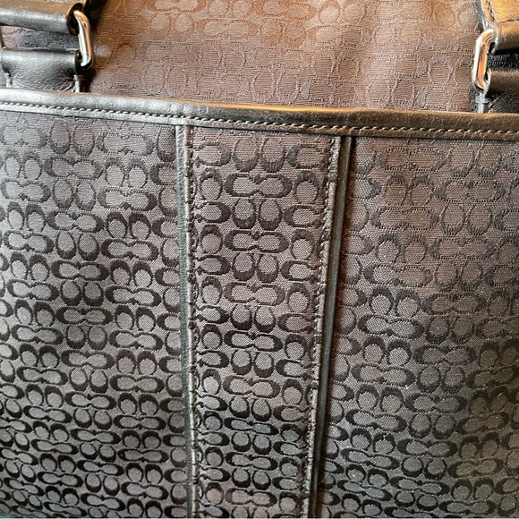 Coach messenger bag with handles and cross body strap - Picture 2 of 5